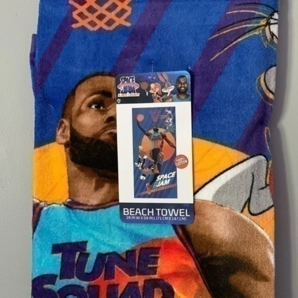 NWT. SPACE JAM Beach Towel